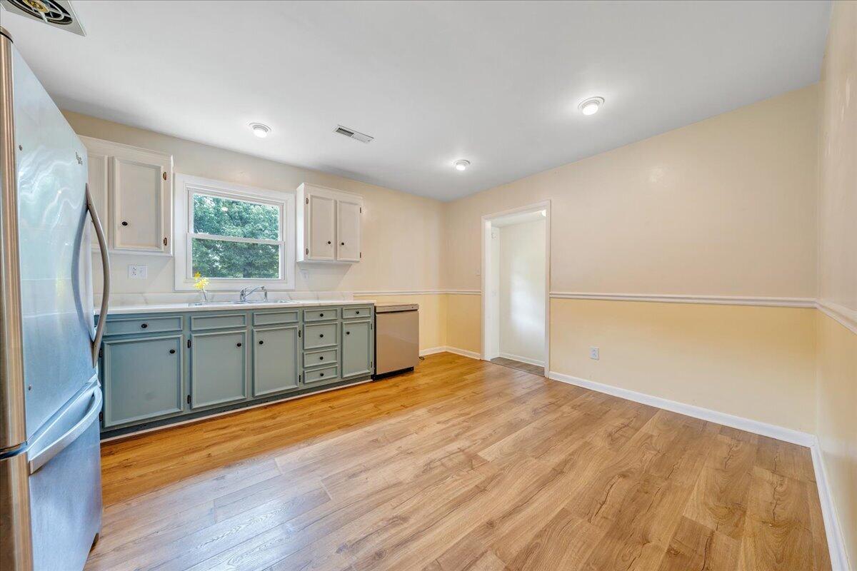 941 Martin McNeil Road Salem, VA 24153 - Photo 5 of 25 05-MIB04295
