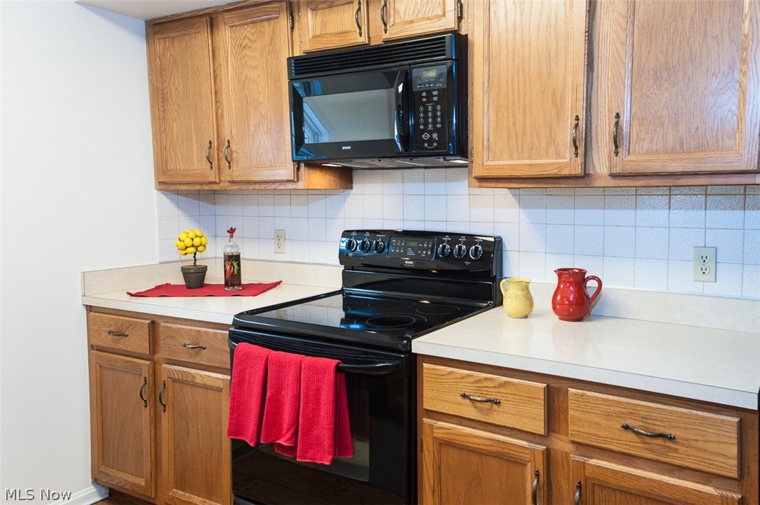 17711 Drake Road Strongsville, OH 44136 - Photo 12 of 27 Gallery Image 12