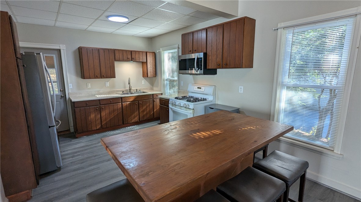 435 Main Street Oneonta, NY 13820 - Photo 4 of 38