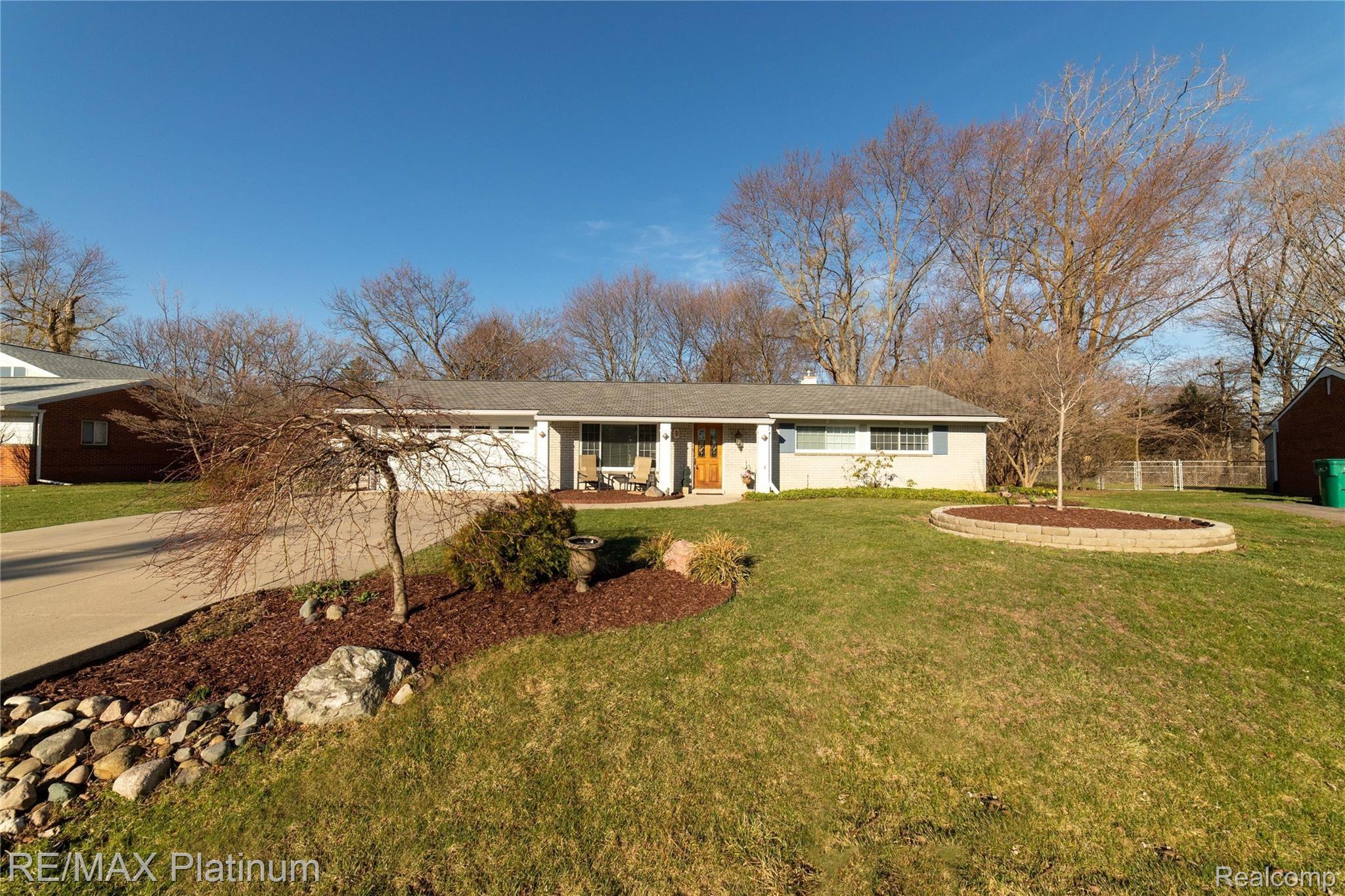 23857 Ripple Creek Novi, MI 48375 - Photo 1 of 28 Welcome to Ripple Creek Rd
