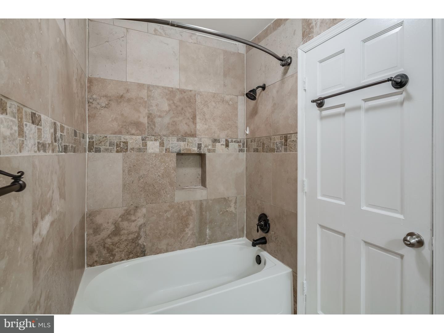 664 Rennard Street Philadelphia, PA 19116 - Photo 17 of 21 Gallery Image 17