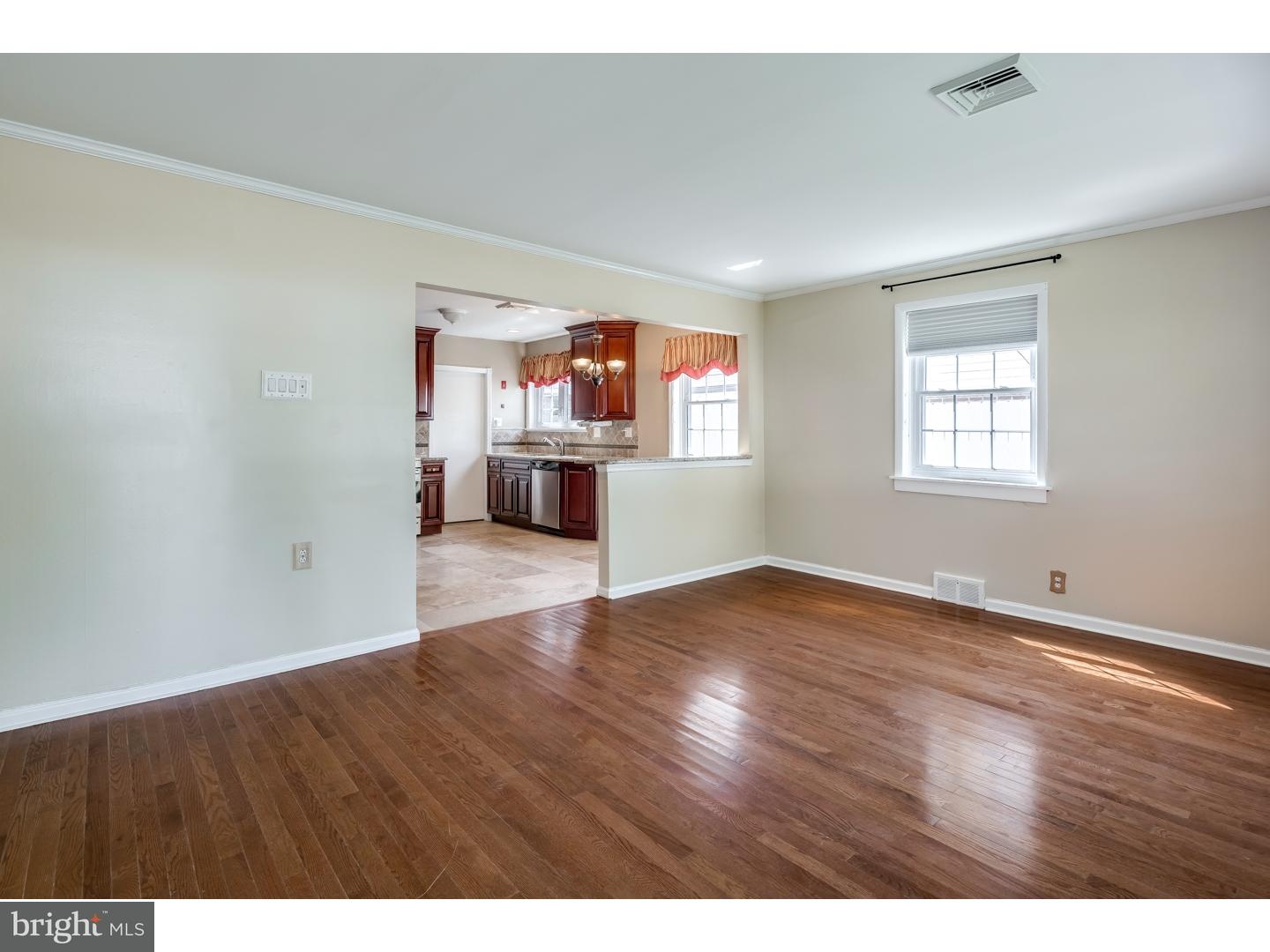 664 Rennard Street Philadelphia, PA 19116 - Photo 3 of 21 Gallery Image 3