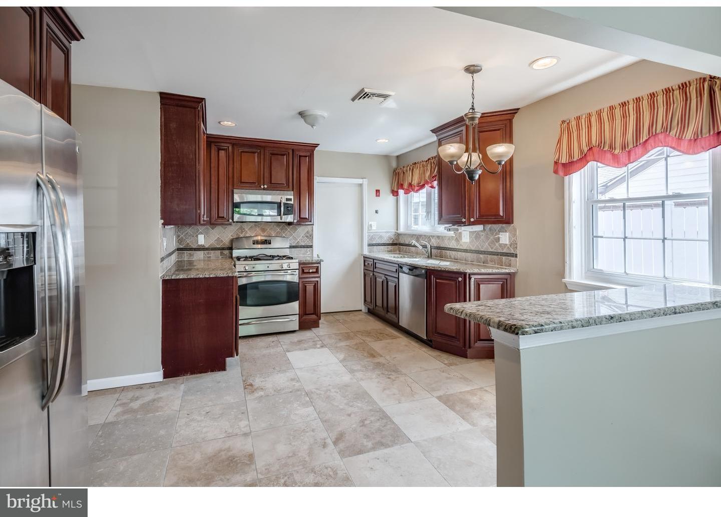 664 Rennard Street Philadelphia, PA 19116 - Photo 7 of 21 Gallery Image 7