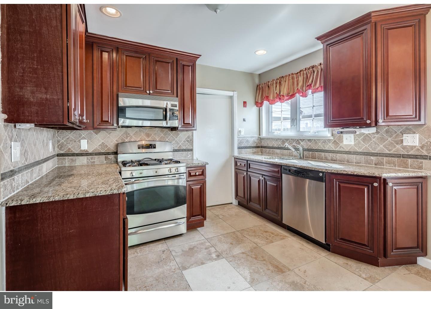 664 Rennard Street Philadelphia, PA 19116 - Photo 9 of 21 Gallery Image 9