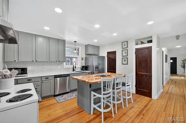 $2,650 | 5436 Bischoff Avenue, St. Louis, MO 63110