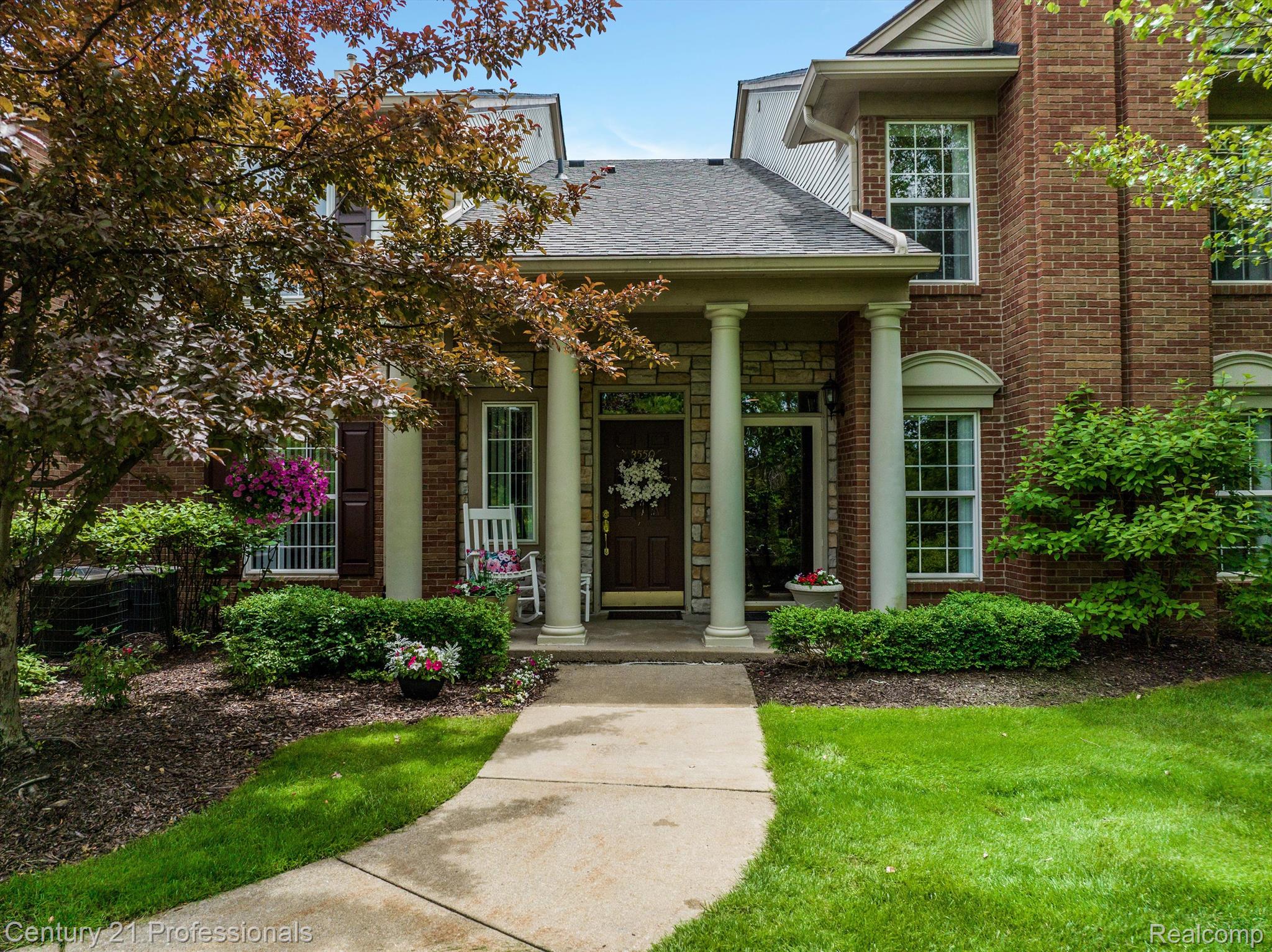 3560 Tremonte Circle Rochester, MI 48306 - Photo 3 of 42 Gallery Image 3