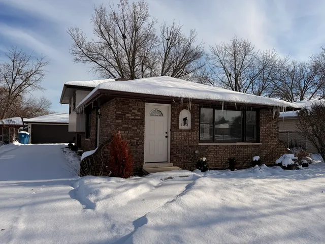 $344,700 | 14951 Kilbourn Avenue, Midlothian, IL 60445