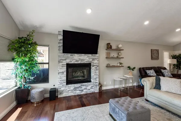 $1,300,000 | 12631 Alcacer Del Sol, San Diego, CA 92128