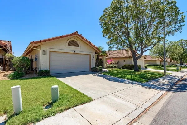 $1,300,000 | 12631 Alcacer Del Sol, San Diego, CA 92128