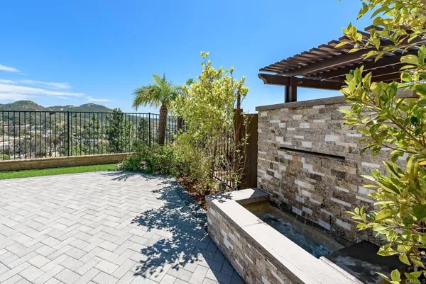 $1,300,000 | 12631 Alcacer Del Sol, San Diego, CA 92128