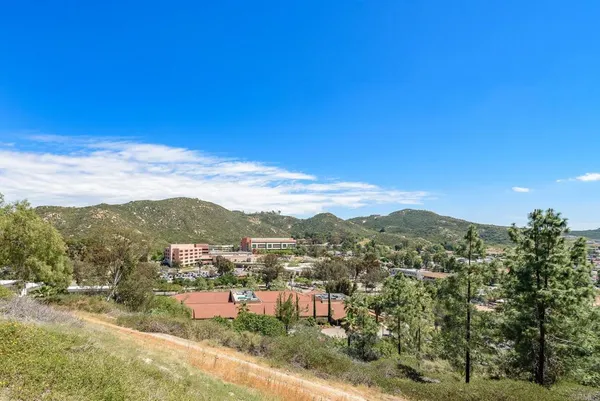 $1,300,000 | 12631 Alcacer Del Sol, San Diego, CA 92128