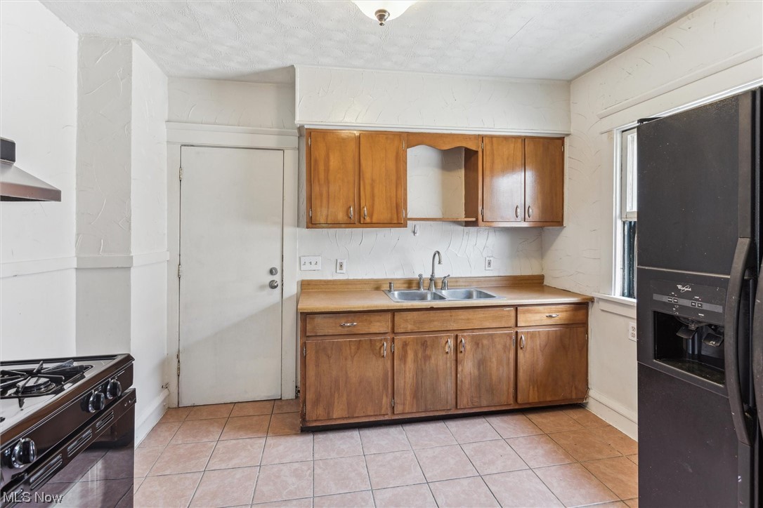 10229 Baltic Road Cleveland, OH 44102 - Photo 20 of 35 Gallery Image 20