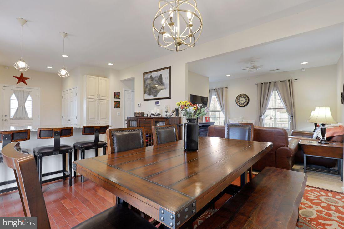 28 Stemmers Run Road Baltimore, MD 21221 - Photo 11 of 38 Dining Room
