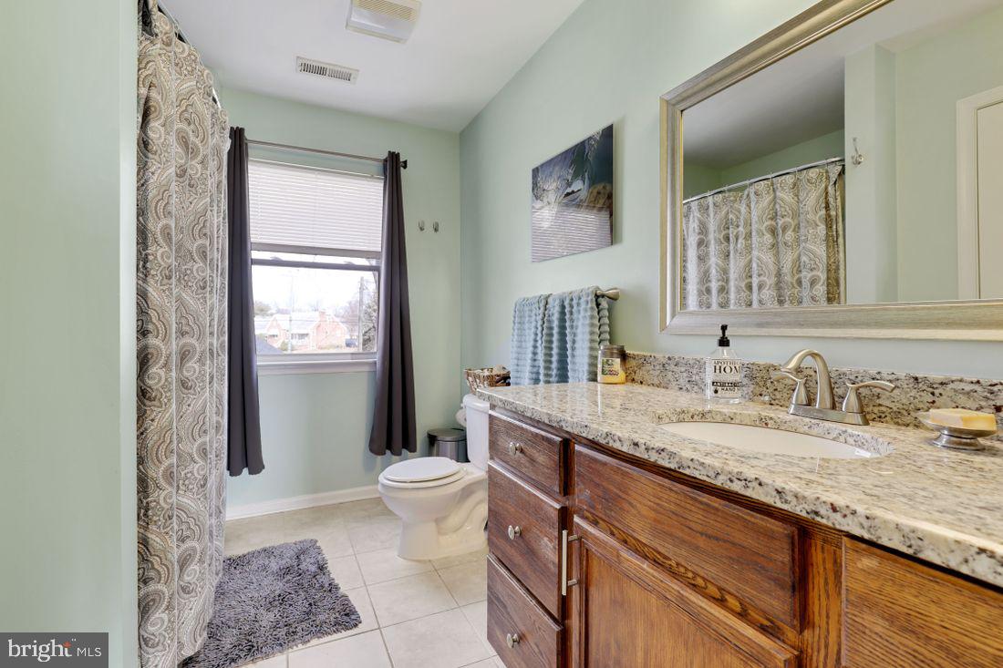 28 Stemmers Run Road Baltimore, MD 21221 - Photo 23 of 38 Bedroom 1 Bath