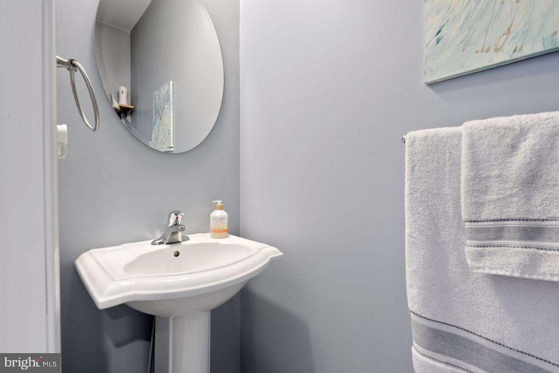 28 Stemmers Run Road Baltimore, MD 21221 - Photo 7 of 38 Powder Room located in Foyer