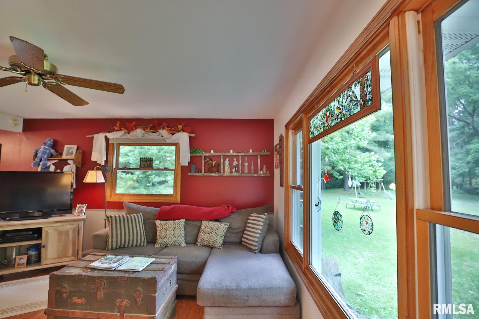 221 West Hallock Hollow Road Edelstein, IL 61526 - Photo 4 of 50 Gallery Image 4