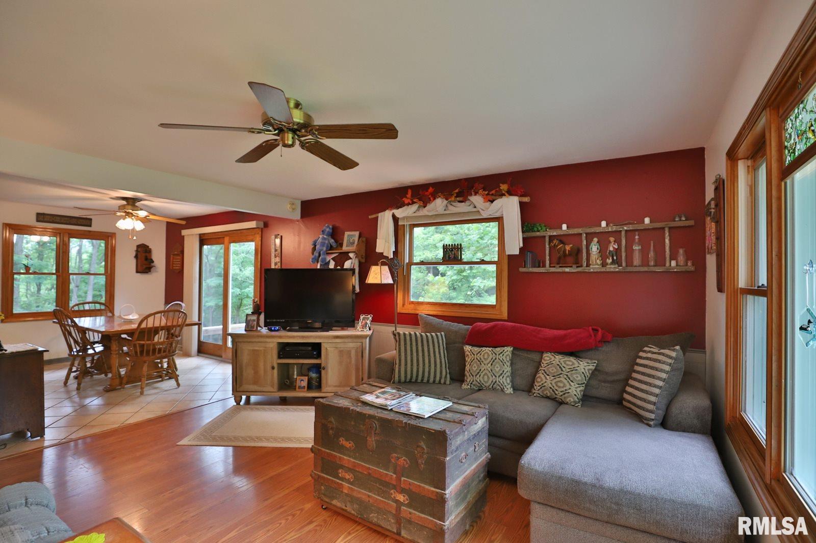 221 West Hallock Hollow Road Edelstein, IL 61526 - Photo 5 of 50 Gallery Image 5
