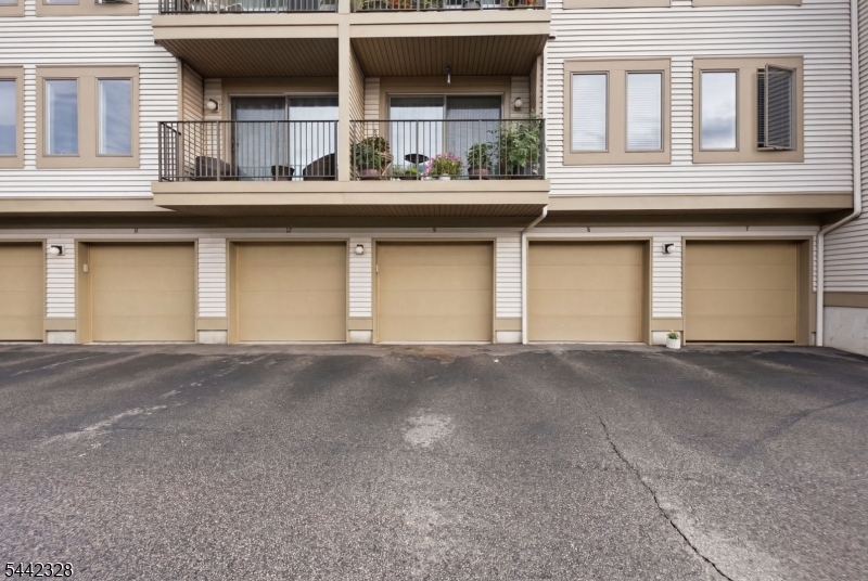 9 Sam Bonnell Drive, Unit 9 Clinton, NJ 08809 - Photo 22 of 30
