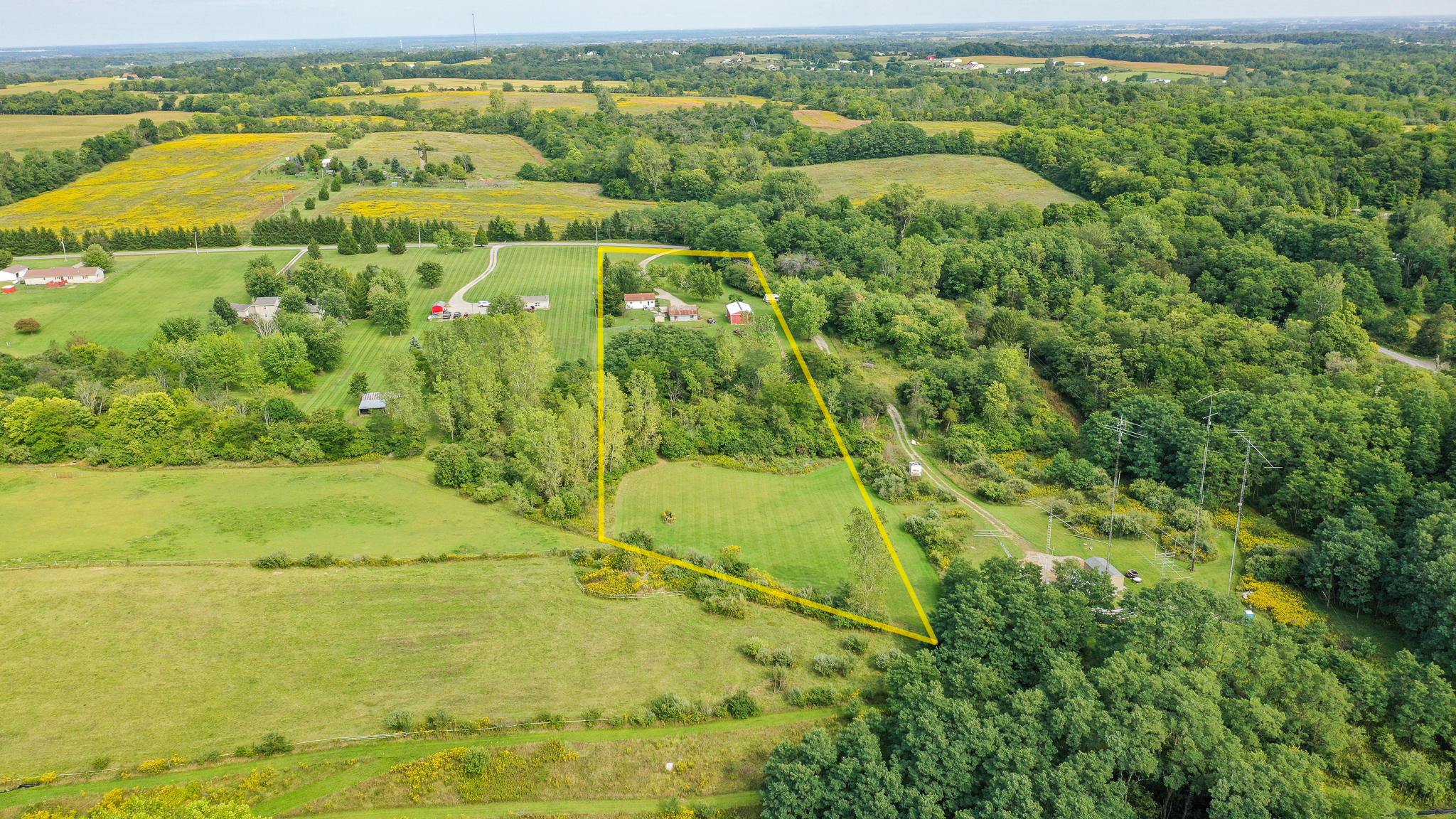 5027 Flatfoot Road Cable, OH 43009 - Photo 9 of 41