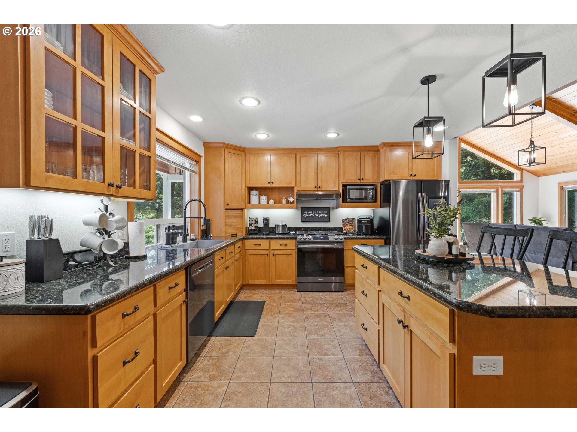 68260 Ridge Road North Bend, OR 97459 - Photo 17 of 48