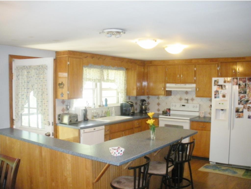 7 Oak Ridge Avenue Merrimack, NH 03054 - Photo 4 of 16