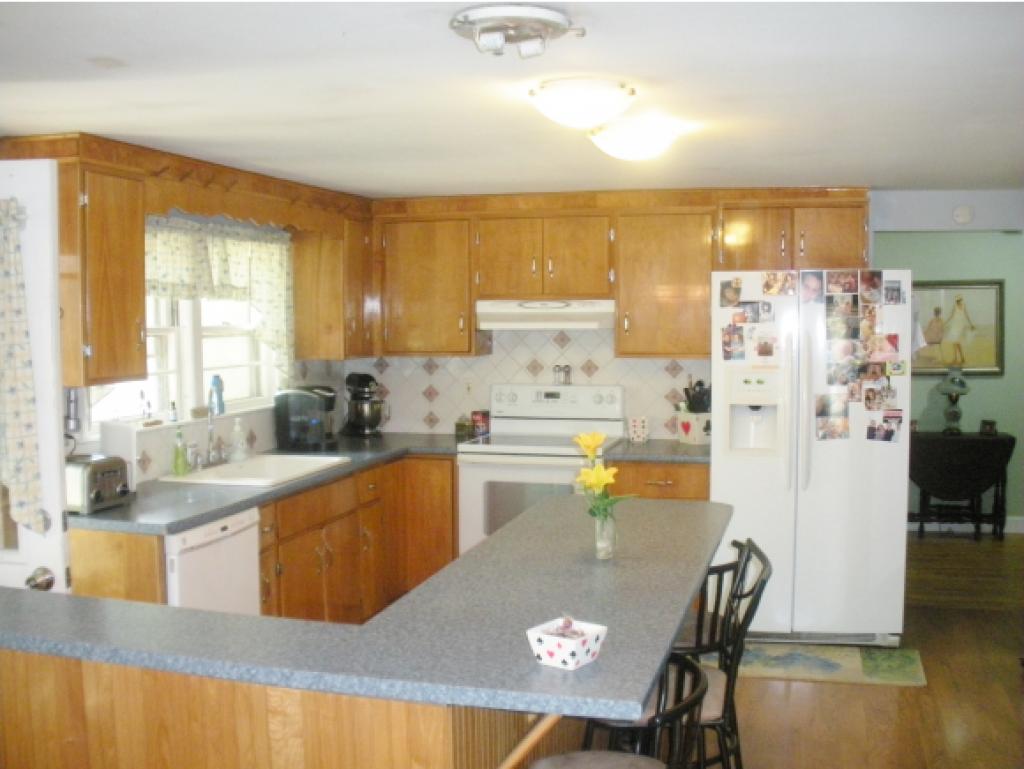 7 Oak Ridge Avenue Merrimack, NH 03054 - Photo 5 of 16