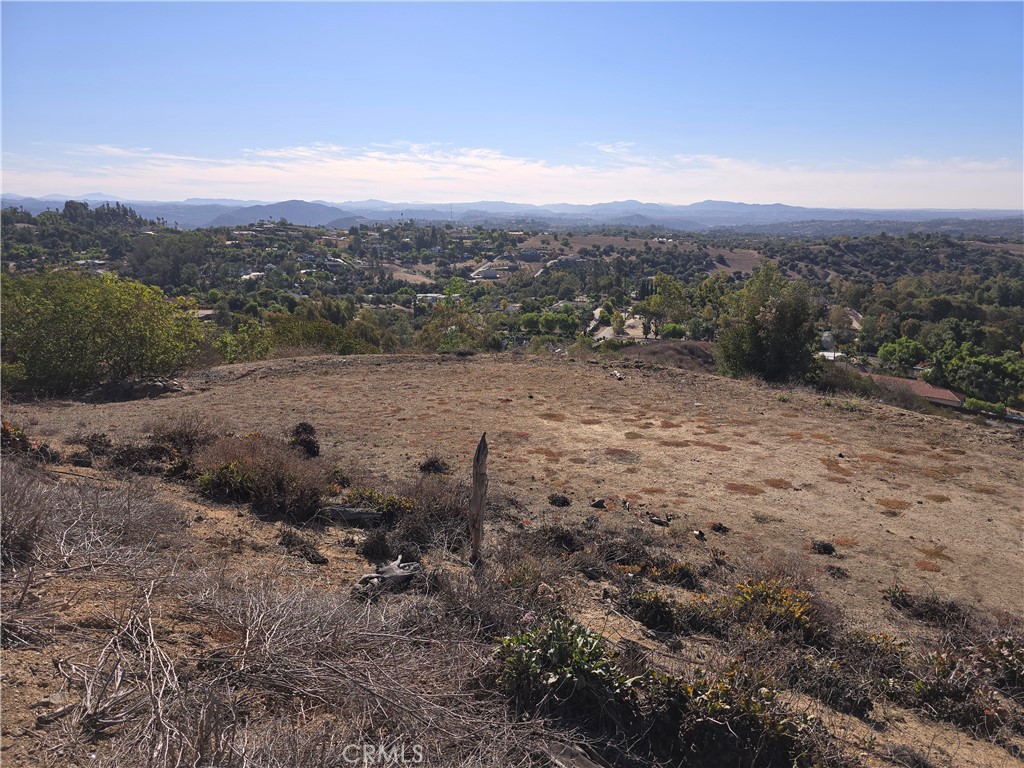 1387 Las Vistas Road Fallbrook, CA 92028 - Photo 9 of 26 Pad view