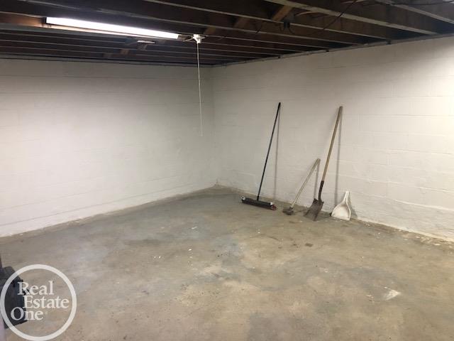 7835 Allen Road Clarkston, MI 48348 - Photo 28 of 35 Gallery Image 28