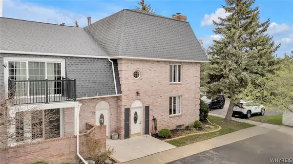 $199,900 | 4585 Chestnut Ridge Road, Unit 11, Amherst, NY 14228