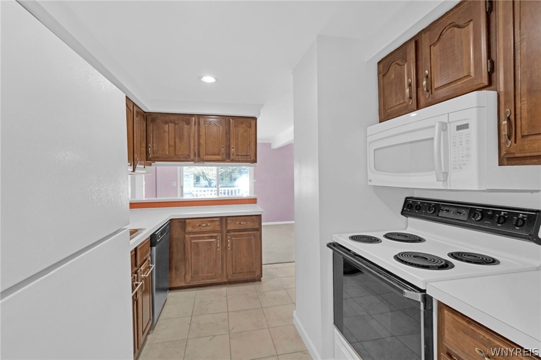 4585 Chestnut Ridge Road, Unit 11 Amherst, NY 14228 - Photo 18 of 41