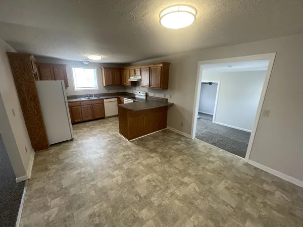 $1,900 | 732 Yowell Avenue, Madison, TN 37115