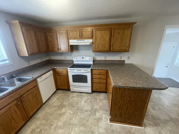 $1,900 | 732 Yowell Avenue, Madison, TN 37115