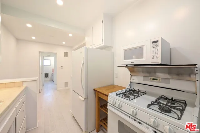 $2,700 | 1037 11th Street, Unit 4, Santa Monica, CA 90403