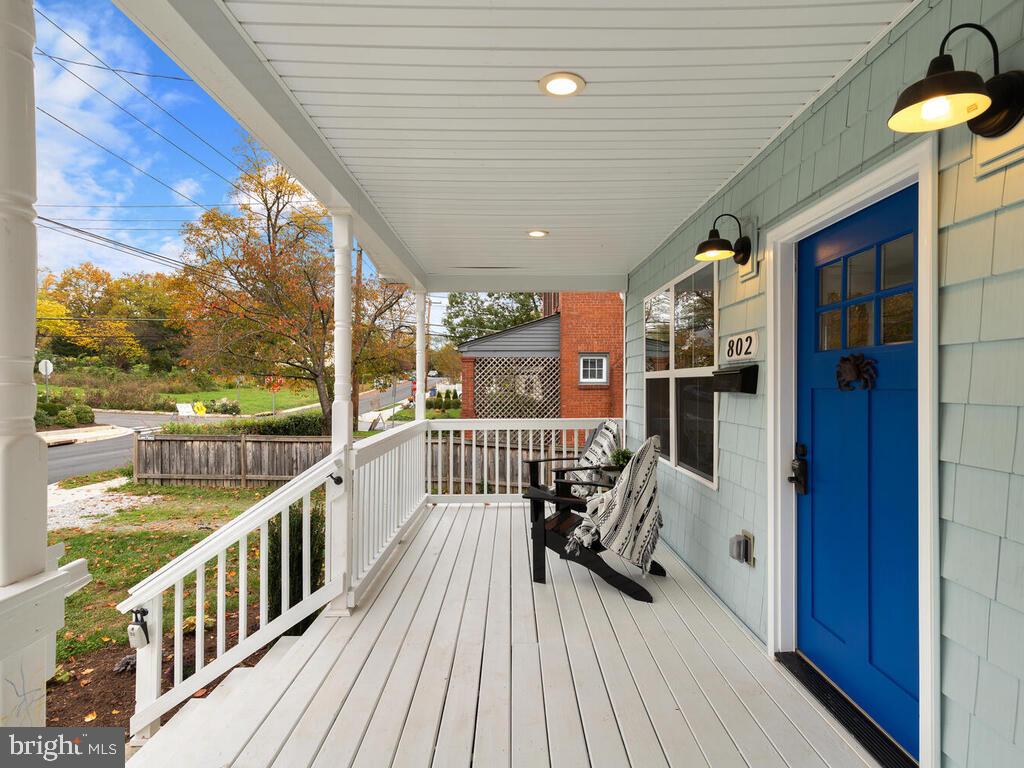 802 Easley Street Silver Spring, MD 20910 - Photo 3 of 51 Gallery Image 3
