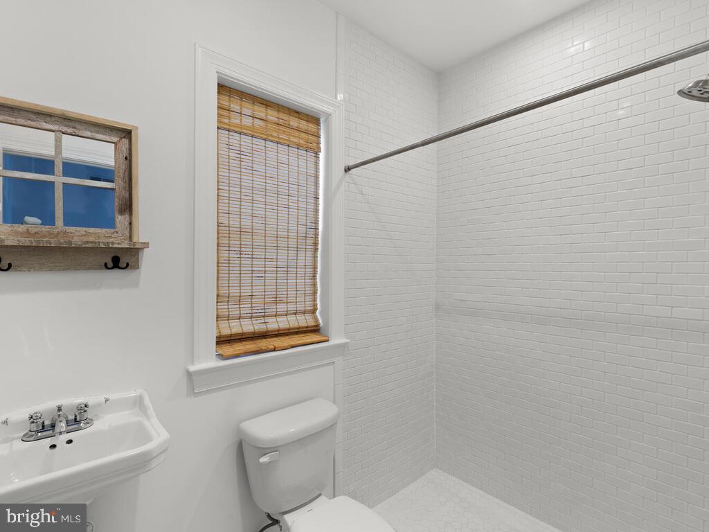 802 Easley Street Silver Spring, MD 20910 - Photo 23 of 51 Gallery Image 23