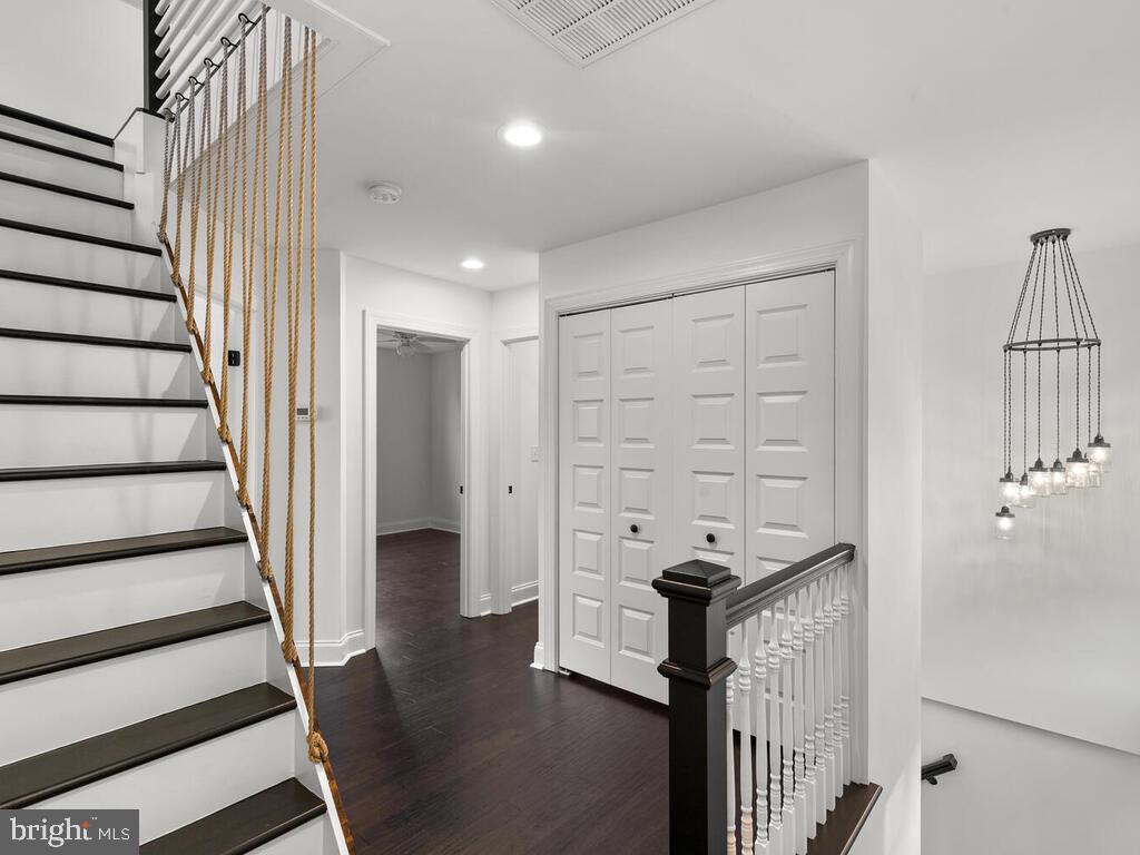 802 Easley Street Silver Spring, MD 20910 - Photo 24 of 51 Gallery Image 24