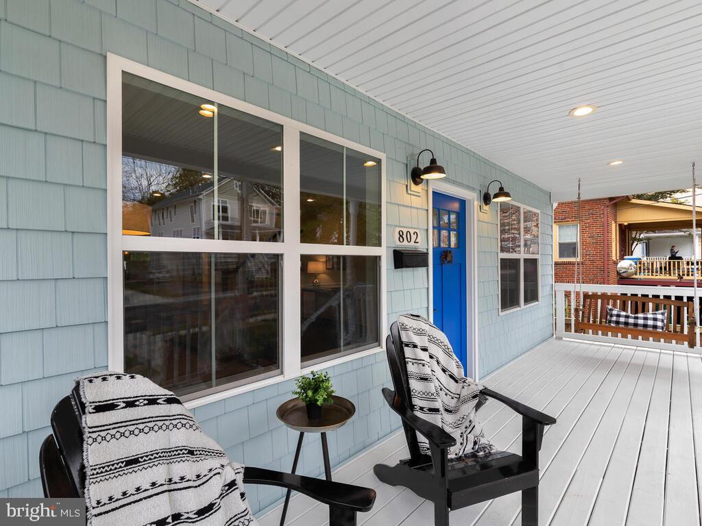 802 Easley Street Silver Spring, MD 20910 - Photo 4 of 51 Gallery Image 4