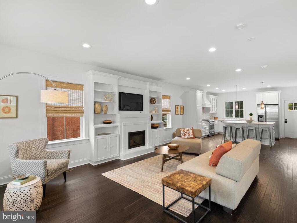 802 Easley Street Silver Spring, MD 20910 - Photo 10 of 51 Gallery Image 10