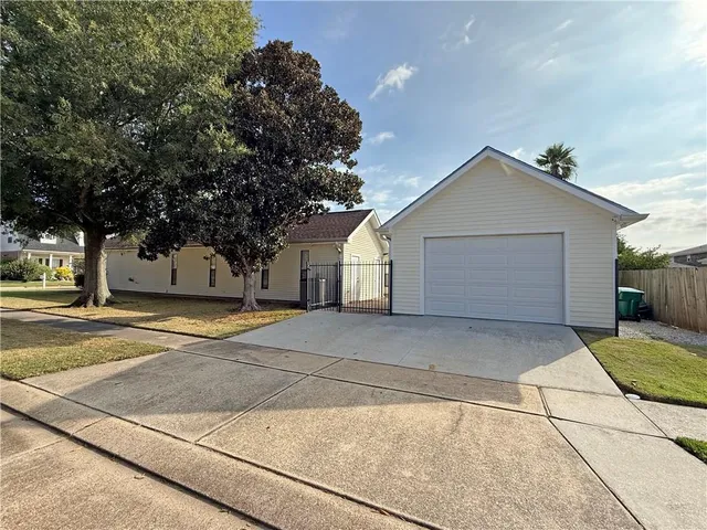 $435,000 | 501 Carmenere Drive, Kenner, LA 70065