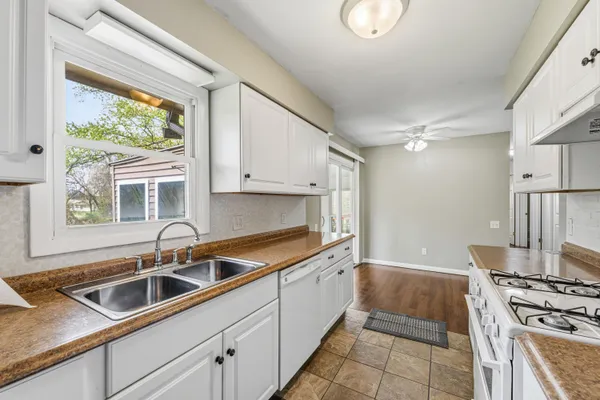 $338,000 | 22977 Grandeur Avenue, Mattawan, MI 49071
