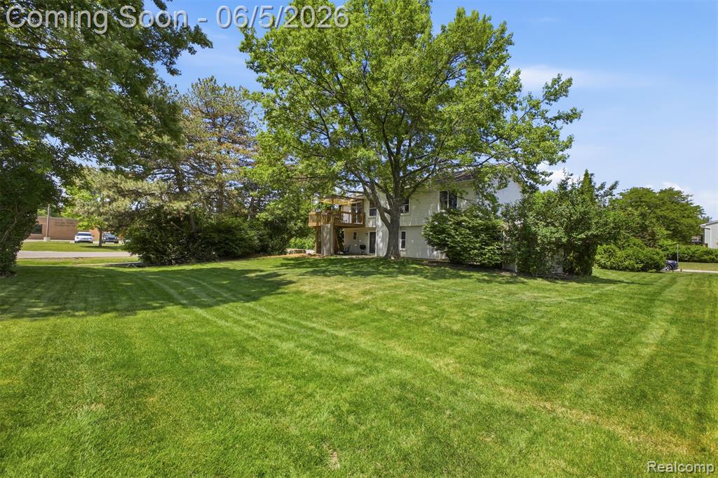 40435 Oak Tree Novi, MI 48375 - Photo 37 of 45
