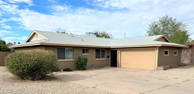 $1,995 | 2443 East Marmora Street, Phoenix, AZ 85032
