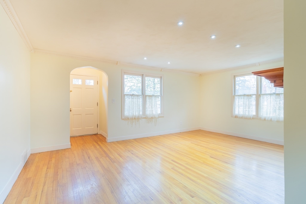 539 Amherst Road Granby, MA 01033 - Photo 15 of 38 Gallery Image 15