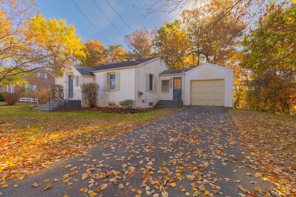 539 Amherst Road Granby, MA 01033 - Photo 2 of 38 Gallery Image 2