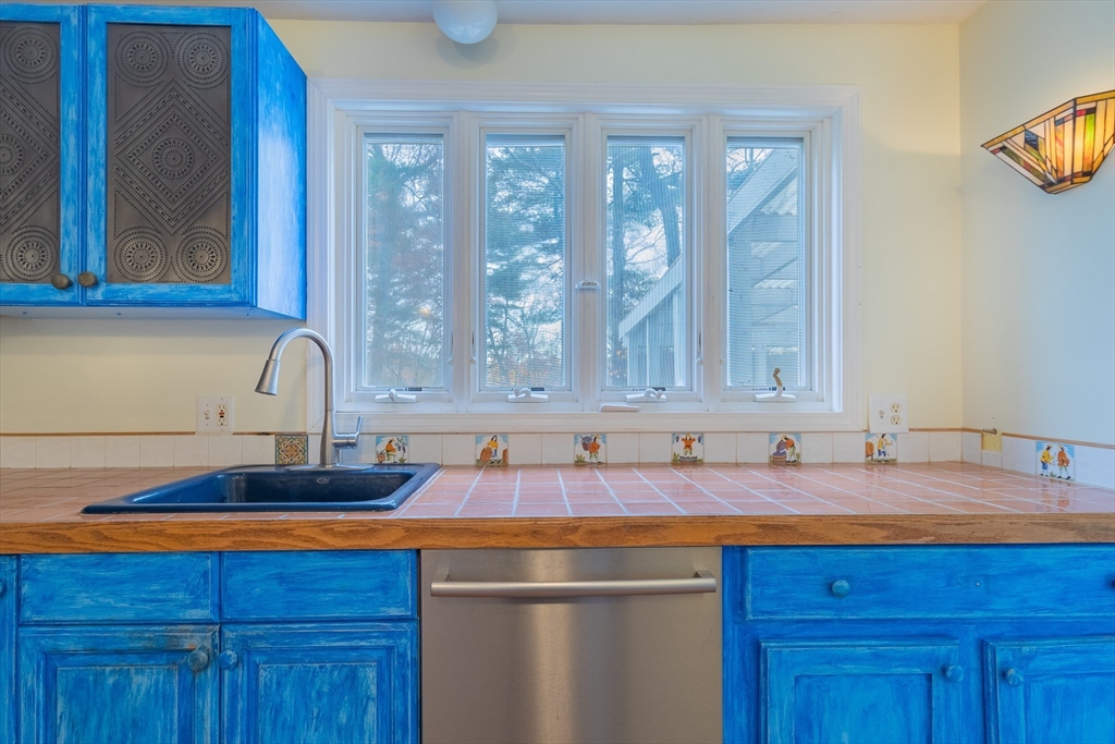 539 Amherst Road Granby, MA 01033 - Photo 9 of 38 Gallery Image 9