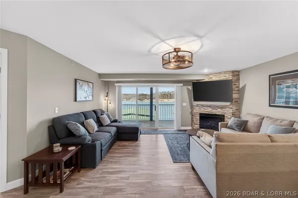 $425,000 | 255 Plaza Beach Drive, Unit 3A, Camdenton, MO 65020