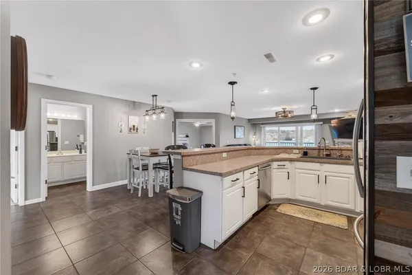 $425,000 | 255 Plaza Beach Drive, Unit 3A, Camdenton, MO 65020