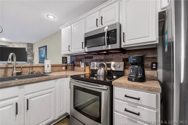 $425,000 | 255 Plaza Beach Drive, Unit 3A, Camdenton, MO 65020
