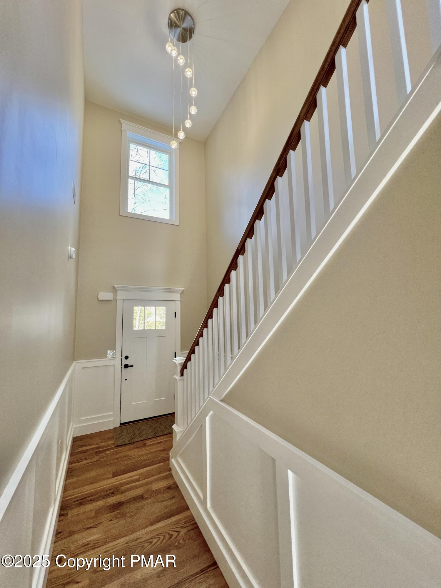 253 Hawthorn Lane Kunkletown, PA 18058 - Photo 6 of 39 a view of entryway