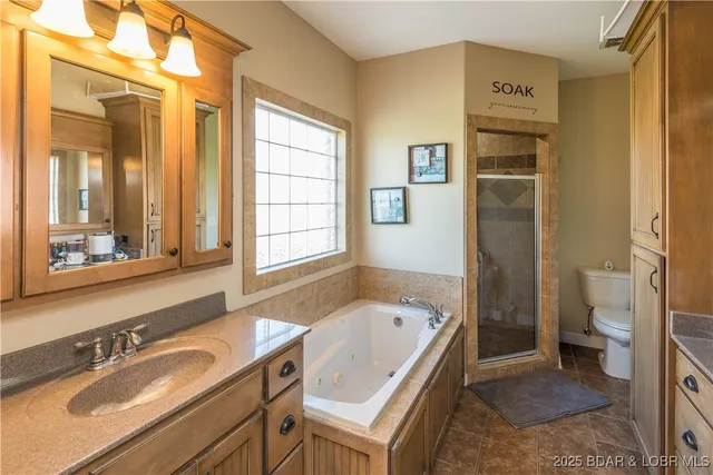 $442,500 | 226 Pioneer Trail Drive, Jefferson City, MO 65109